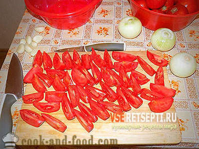 Saldūs salotos raudonųjų pomidorų žiemą