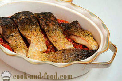Žuvis kepta su daržovėmis orkaitėje