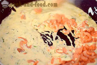 Fettuccine makaronų su krevetėmis grietinėlės padažas