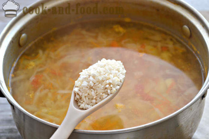 Šviežių kopūstų sriuba su mėsa ir ryžiais - kaip virėjas mėsos sriuba, žingsnis po žingsnio receptas nuotraukomis