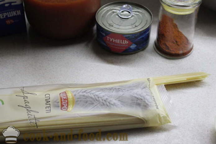 Spagečiai su tunų konservų pomidorų-grietinėlės padažu - ir skanu virti spagečiai, žingsnis po žingsnio receptas nuotraukomis