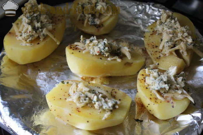 Keptos bulvės su sūriu - kaip skaniai virti bulves orkaitėje, su po žingsnio receptas nuotraukomis žingsnio