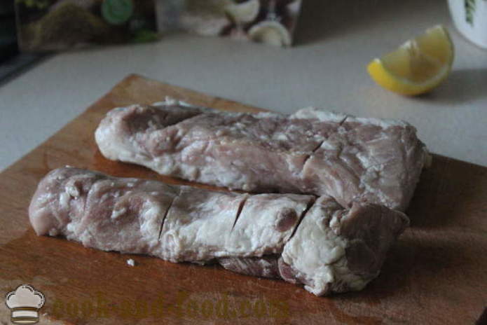 Kepta kiauliena folijoje - kaip skaniai pasigaminti kiaulienos sojos padažu, žingsnis po žingsnio receptas nuotraukomis