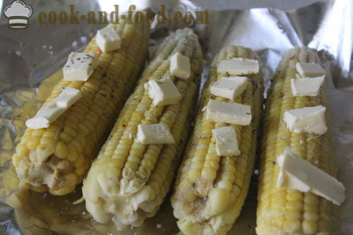 Kukurūzų kepamas folijoje orkaitėje - kaip virti kukurūzai ant orkaitės burbuolės, su po žingsnio receptas nuotraukomis žingsnio