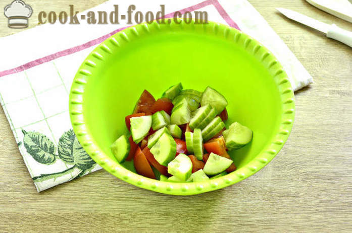 Majonezas salotos su ridikėliais ir pomidorų - Kaip Padaryti ridikai ir pomidorų salotos, žingsnį po žingsnio receptas nuotraukomis