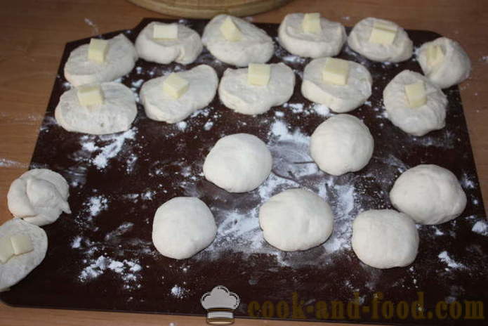 Lush spurgos ant mielių įdaryti su sūriu - Kaip Padaryti spurgos su įdaru, žingsnis po žingsnio receptas nuotraukomis