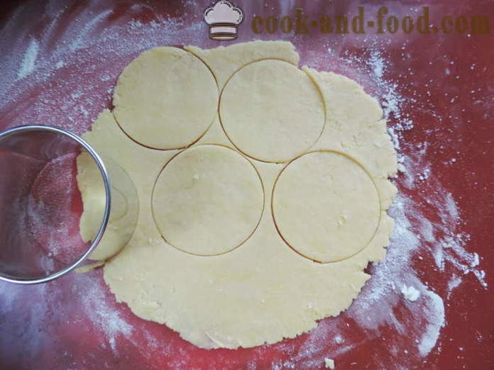 Shortbread sausainiai su braškėmis orkaitėje - Kaip iškepti trapios tešlos kepiniai, įdaryti su braškėmis, žingsnis po žingsnio receptas nuotraukomis