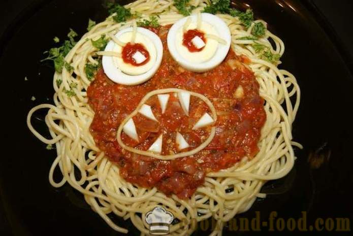 Spageti Monstras - lengvas ir skanus karštų patiekalų Helovinas su savo rankas, žingsnis po žingsnio receptas nuotraukomis