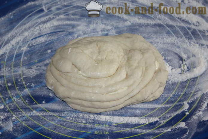 Tortas mielių sluoksniuotos tešlos, įdarytas vištiena ir bulvėmis - Kaip iškepti pyragą su vištiena ir bulvėmis orkaitėje, su po žingsnio receptas nuotraukomis žingsnio