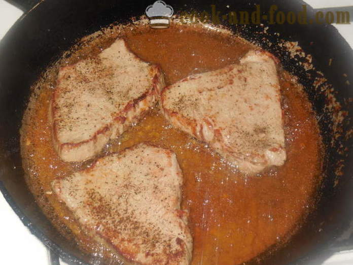 Mėsa su pomidorais ir sūriu orkaitėje - kaip virėjas sultingas mėsos orkaitėje, su po žingsnio receptas nuotraukomis žingsnio