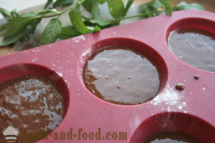 Šokoladas Karamelė su skystu centras - žingsnis po žingsnio receptai su nuotraukomis, kaip padaryti Fondant namuose