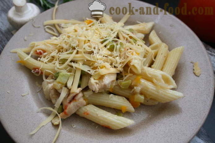 Italų naminiai makaronai su vištiena, daržovėmis ir sūriu - kaip virėjas italų makaronai namuose, žingsnis po žingsnio receptas nuotraukomis
