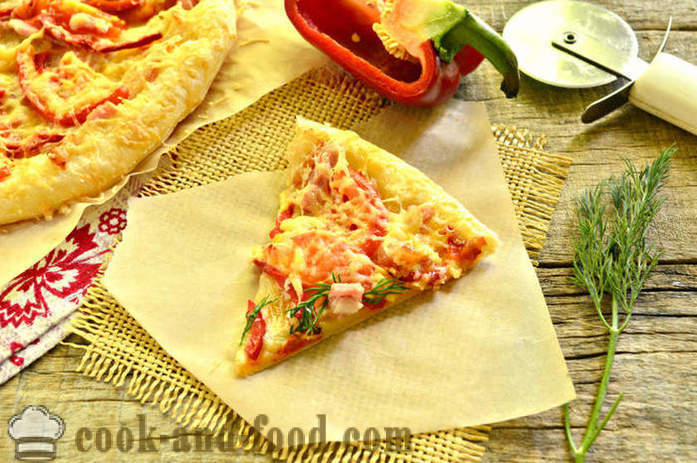 Pica Sluoksniuotos tešlos su kumpiu ir paprika - Kaip pasiruošti neraugintą picą iš tešlos, žingsnis po žingsnio receptas nuotraukomis