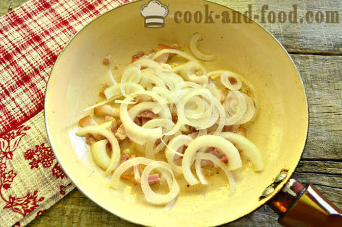 Bulvė su šonine - kaip troškinys bulvių keptuvėje, žingsnis po žingsnio receptas nuotraukomis