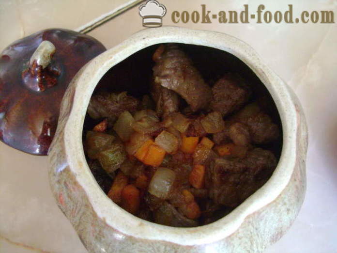 Puodo kepsnys su mėsa ir bulvėmis orkaitėje - kaip virti bulves į puodą su mėsa, žingsnis po žingsnio receptas nuotraukomis