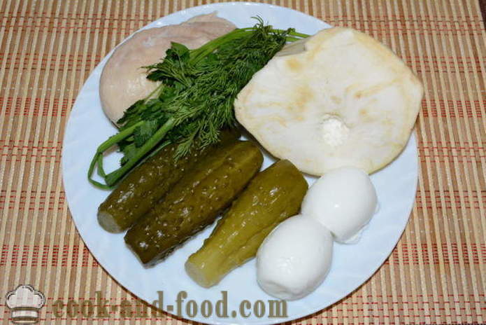 Salierų salotos su vištiena, kiaušinis, agurkas ir majonezo - Kaip parengti salierų šaknis salotos, žingsnį po žingsnio receptas nuotraukomis
