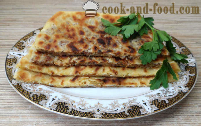 Gozleme Turkų duona su mėsa ar sūriu, žalumynais ir bulvėmis - kaip virėjas Turkijos bandelėmis, žingsnis po žingsnio receptas nuotraukomis