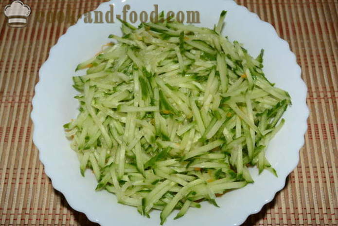 Salotos moliūgų ir agurkų su garstyčių padažu - Kaip paruošti salotas su moliūgų ir agurkų, su po žingsnio receptas nuotraukomis žingsnio