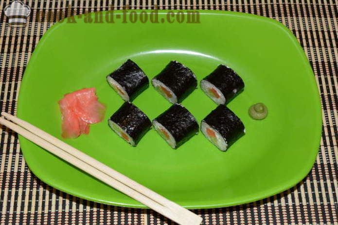 Sushi suktinukai su raudona žuvimi, sūriu ir agurkais - Kaip Padaryti bandeles namie, žingsnis po žingsnio receptas nuotraukomis