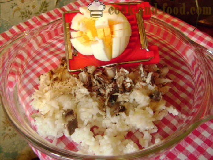 Paprasta žuvies salotos su ryžiais ir kiaušiniu - kaip virėjas žuvies salotos su ryžiais, žingsnis po žingsnio receptas nuotraukomis
