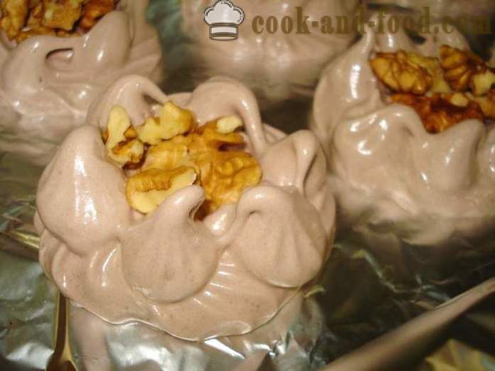 Šokoladas meringue su riešutais - Kaip Padaryti šokolado meringue namuose, žingsnis po žingsnio receptas nuotraukomis