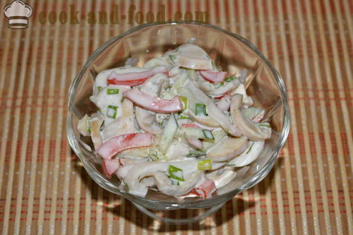 Salotos su kalmarų, pievagrybių, agurkų ir pipirų - kaip parengti salotos su kalmarais ir grybais, žingsnis po žingsnio receptas nuotraukomis