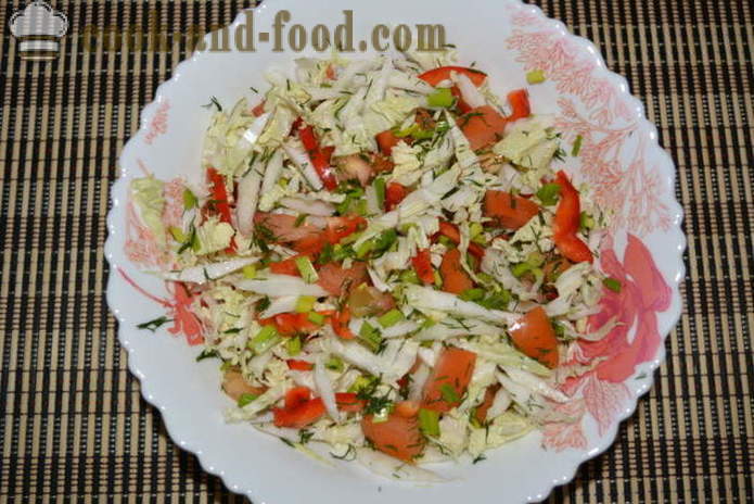 Salotos su Kinijos kopūstai, pomidorai ir paprikos - kaip parengti kinų kopūstų salotos, žingsnį po žingsnio receptas nuotraukomis