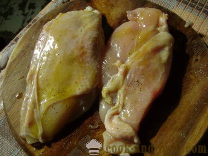 Vištienos krūtinėlė su kailio Omletas keptuvėje - kaip virėjas vištienos krūtinėlės pagal kailinius vakarienei, su po žingsnio receptas nuotraukomis žingsnio