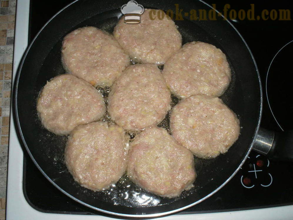 Skanus naminis mėsainiai iš maltos mėsos - kaip virėjas mėsainiai namuose, žingsnis po žingsnio receptas nuotraukomis