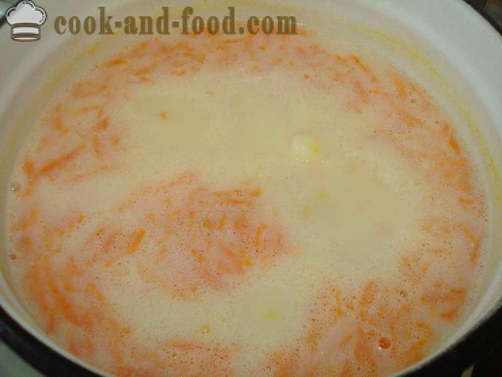 Žirnių sriuba su vištiena ir skrebučiais - kaip virėjas žirnių sriuba su vištiena ir lydytu sūriu, žingsnis po žingsnio receptas nuotraukomis
