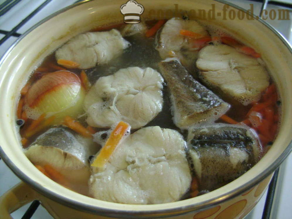 Gavėnios žuvienė iš menkės su ryžiais - kaip virėjas žuvies sriuba su Heck, žingsnis po žingsnio receptas nuotraukomis