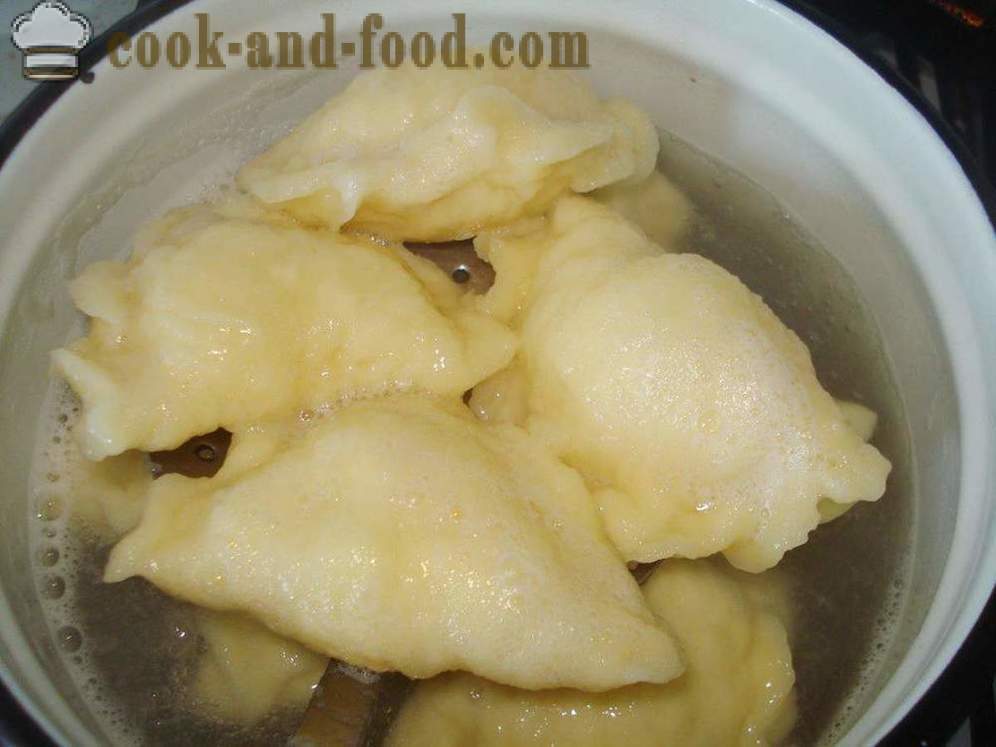 Koldūnai su bulvių ir svogūnų - kaip padaryti, kad kukuliai su bulvėmis, žingsnis po žingsnio receptas nuotraukomis