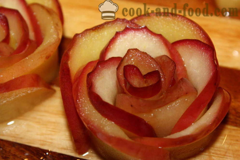 Receptų obuolių išaugo - kaip padaryti obuolių pyragas rožės, žingsnis po žingsnio receptas nuotraukomis
