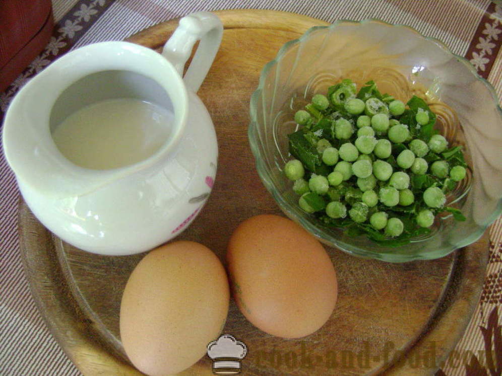 Lush plakta kiaušinienė su pienu, špinatai ir žirneliai - kaip padaryti pūkuotas omletas keptuvėje, su po žingsnio receptas nuotraukomis žingsnio