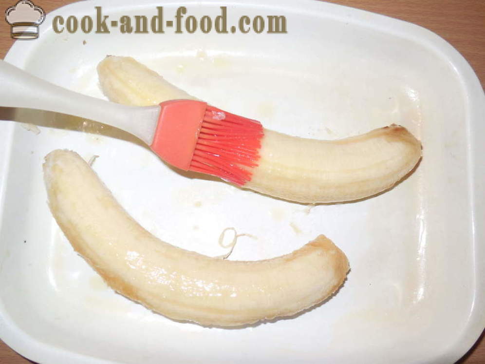 Bananai kepamas orkaitėje su riešutais ir cukraus - kaip iškeptų bananų desertas orkaitėje, žingsnis po žingsnio receptas nuotraukų