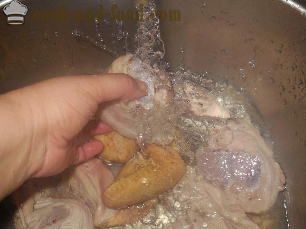 Naminis drebučiai Vištienos be želatinos - kaip pasiruošti Jellied vištiena ir kiauliena multivarka viryklė, žingsnis po žingsnio receptas nuotraukomis