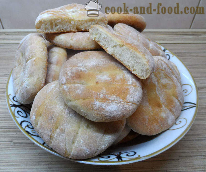 Svogūnų duona orkaitėje arba svogūnų bandelės - pavyzdžiui, kaip kepti duoną, svogūnai, žingsnis po žingsnio receptas nuotraukomis