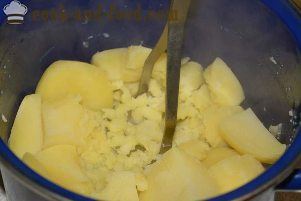 Bulvių sriuba su skrebučiais ir saliamis - Kaip Padaryti sriuba iš bulvių, žingsnis po žingsnio receptas nuotraukomis