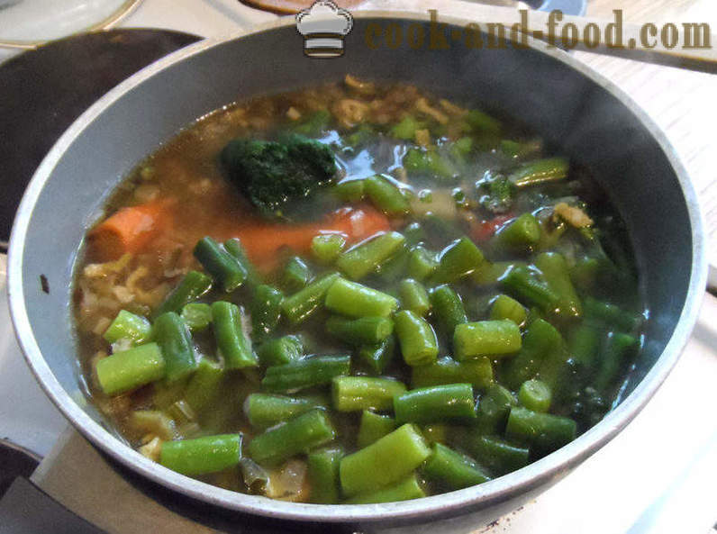 Daržovių sriuba - kaip virėjas sriuba žalių daržovių, žingsnis po žingsnio receptas nuotraukomis