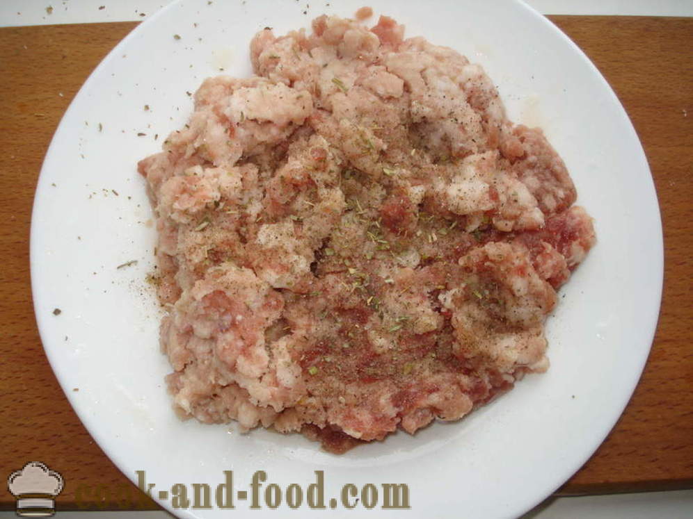 Įdaryti kopūstai su mėsa ir ryžiais pomidorų padažu - Kaip virėjas įdaryti kopūstų salotos su malta mėsa keptuvėje, su po žingsnio receptas nuotraukomis žingsnio