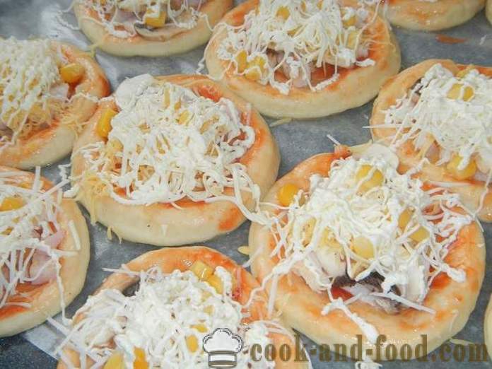 Mini picos su tešla į orkaitę - kaip padaryti mini-picą namuose, žingsnis po žingsnio receptas nuotraukomis