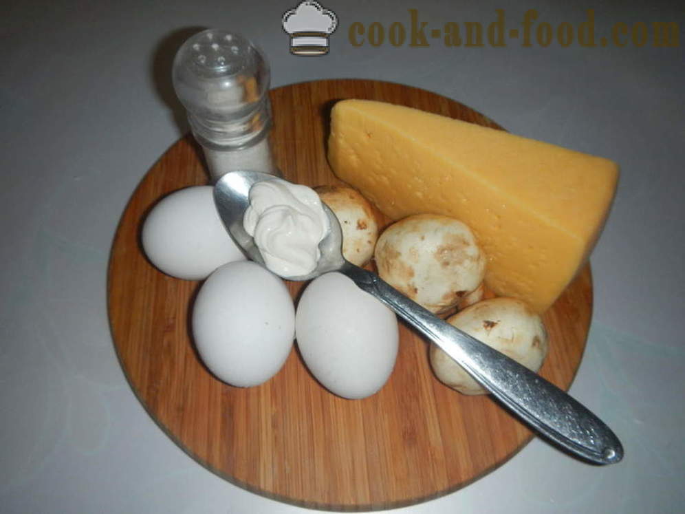 Plakta kiaušinienė su grybais ir sūriu keptuvėje - kaip virėjas plakta kiaušinienė su grietine, žingsnis po žingsnio receptas nuotraukomis