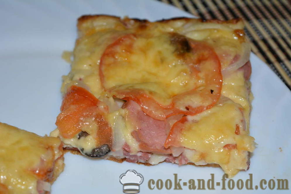 Greitas pica su grietine ir majonezu padažas su dešra ir grybais - kaip virėjas pica namuose orkaitėje, su po žingsnio receptas nuotraukomis žingsnio