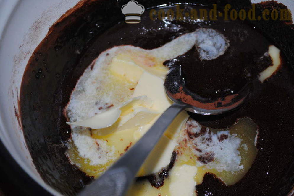 Naminis tortas su razinomis orkaitėje - kaip padaryti, kad bandelės su razinomis apie kefyro, žingsnis po žingsnio receptas nuotraukomis