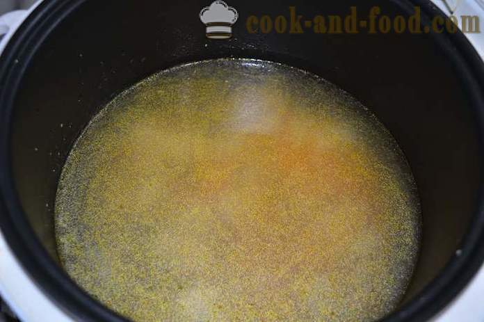 Skanus vištienos sriuba su makaronais iš multivarka - be bulvių
