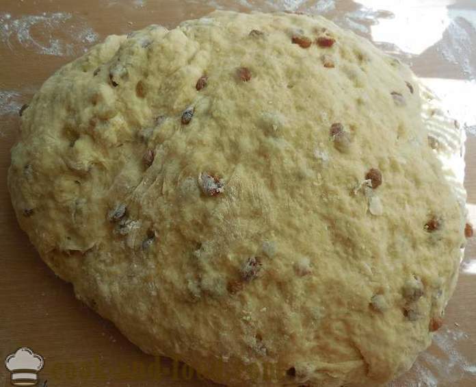 Skanus Velykų pyragas mieles - įrodyta receptas su nuotraukomis žingsnis po žingsnio - kaip iškepti tortą už Velykų orkaite
