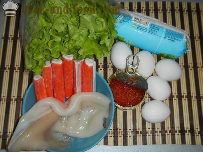 Paprastas ir skanus salotos su kalmarų, krabų lazdelių ir raudonaisiais ikrais - Kaip parengti kalmarų salotos su kiaušiniu, žingsnis po žingsnio receptai su nuotraukomis.
