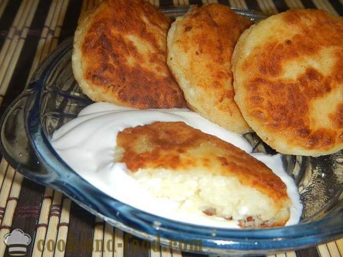Lush sūrio pyragai iš varškės keptuvėje - kaip virėjas skanus Sernik su soda, paprastas žingsnis po žingsnio receptai su nuotraukomis.