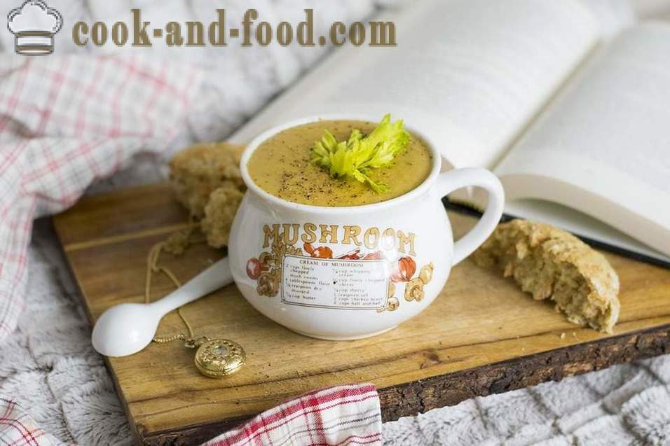 Baltų grybų sriuba: du receptus gardžių patiekalų