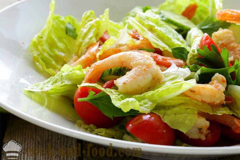 Receptas: Vitaminas salotos su daržovėmis, krevetėmis ir jūros gėrybės
